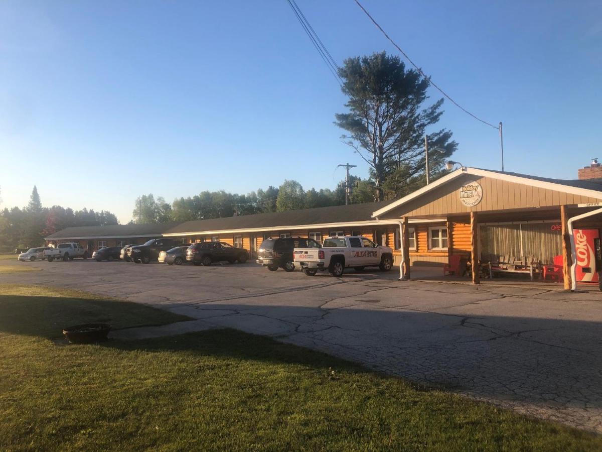 Holiday Motel Manistique Exterior foto